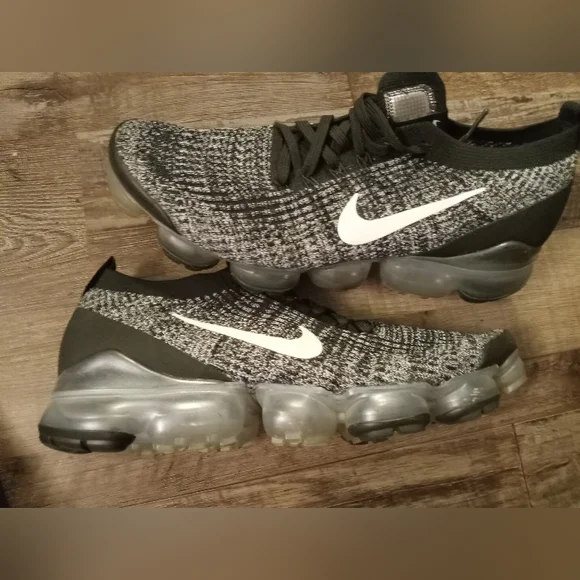 Nike Air Vapormax Flyknit 3 Oreo AJ6900-002 Men's 11.5 Pre-owned FF200 NO BOX - Picture 2 of 11